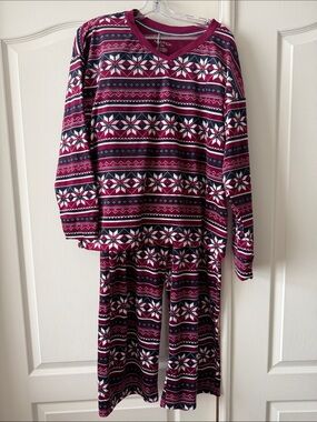 Women’s Nautica Pajama Set